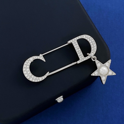 Christian Dior Brooches For Women #1230013 $29.00 USD, Wholesale Replica Christian Dior Brooches