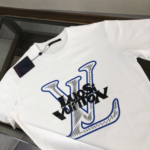 Replica Louis Vuitton LV T-Shirts Short Sleeved For Unisex #1231610 $40.00 USD for Wholesale