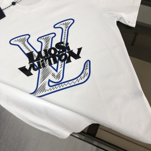 Replica Louis Vuitton LV T-Shirts Short Sleeved For Unisex #1231610 $40.00 USD for Wholesale