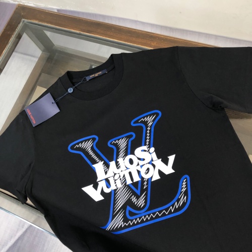 Replica Louis Vuitton LV T-Shirts Short Sleeved For Unisex #1231611 $40.00 USD for Wholesale