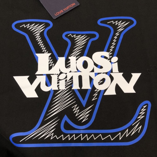 Replica Louis Vuitton LV T-Shirts Short Sleeved For Unisex #1231611 $40.00 USD for Wholesale