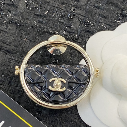 Chanel Brooches For Women #1234183 $29.00 USD, Wholesale Replica Chanel Brooches