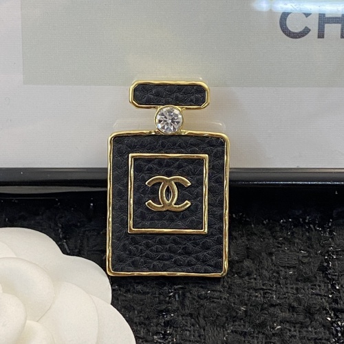 Chanel Brooches For Women #1234237 $32.00 USD, Wholesale Replica Chanel Brooches