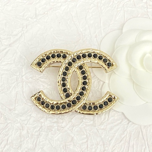 Chanel Brooches For Women #1234805 $34.00 USD, Wholesale Replica Chanel Brooches