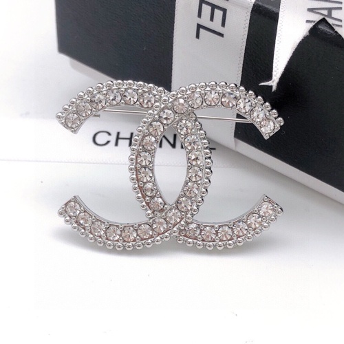 Chanel Brooches For Women #1234914 $32.00 USD, Wholesale Replica Chanel Brooches