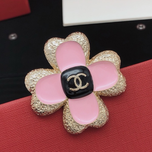 Chanel Brooches For Women #1234974 $29.00 USD, Wholesale Replica Chanel Brooches