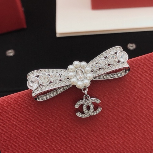 Chanel Brooches For Women #1234976 $29.00 USD, Wholesale Replica Chanel Brooches