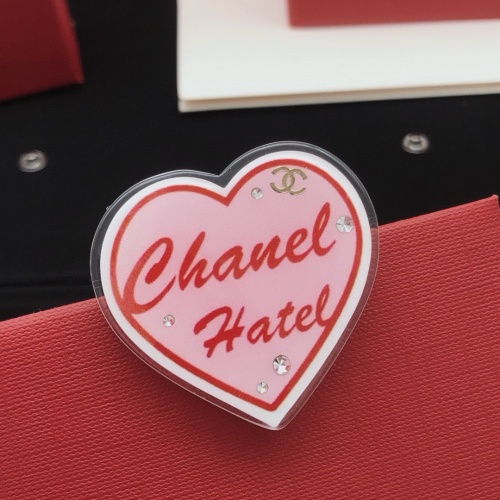 Chanel Brooches For Women #1234978 $29.00 USD, Wholesale Replica Chanel Brooches