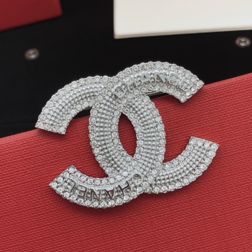 Chanel Brooches For Women #1234980 $29.00 USD, Wholesale Replica Chanel Brooches