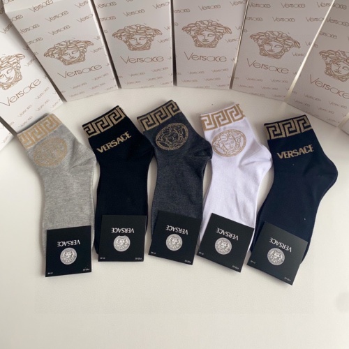 Versace Socks #1237739 $27.00 USD, Wholesale Replica Versace Socks