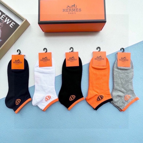 Replica Hermes Socks #1237747 $27.00 USD for Wholesale