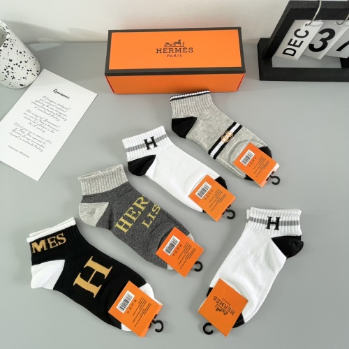 Replica Hermes Socks #1237748 $27.00 USD for Wholesale