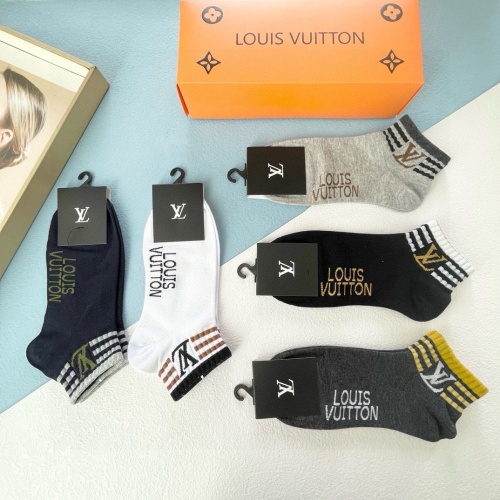 Replica Louis Vuitton LV Socks #1237835 $27.00 USD for Wholesale