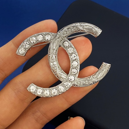 Chanel Brooches For Women #1238810 $29.00 USD, Wholesale Replica Chanel Brooches