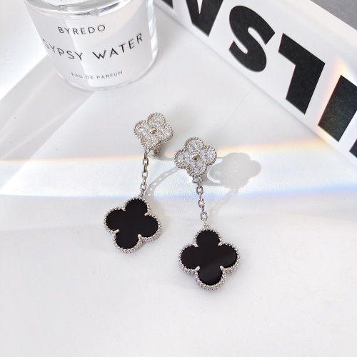 Van Cleef &amp; Arpels Earrings For Women #1238902 $56.00 USD, Wholesale Replica Van Cleef &amp; Arpels Earrings