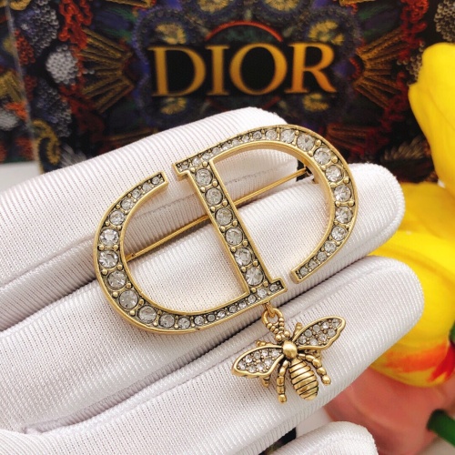 Replica Christian Dior Brooches For Women #1238934 $29.00 USD for Wholesale