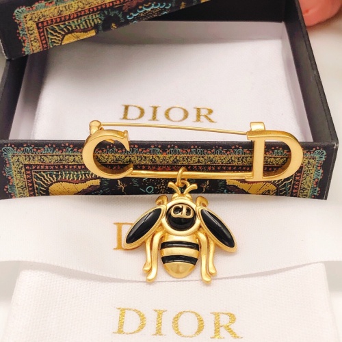 Replica Christian Dior Brooches For Women #1238951 $27.00 USD for Wholesale