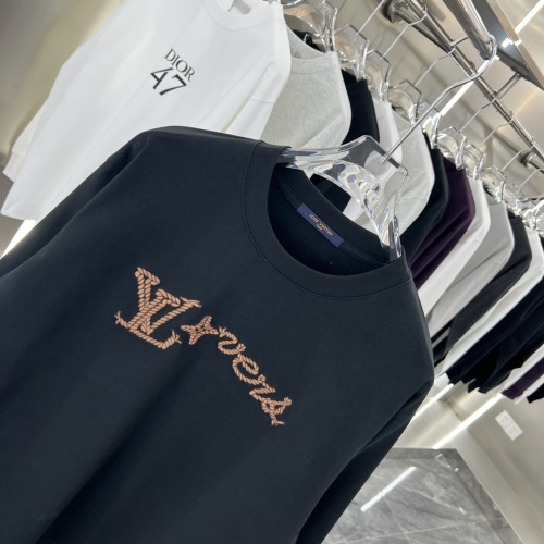 Replica Louis Vuitton LV T-Shirts Long Sleeved For Unisex #1239099 $45.00 USD for Wholesale