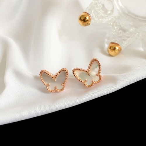 Van Cleef &amp; Arpels Earrings For Women #1239104 $25.00 USD, Wholesale Replica Van Cleef &amp; Arpels Earrings