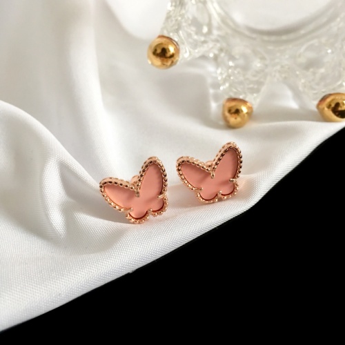 Van Cleef &amp; Arpels Earrings For Women #1239109 $25.00 USD, Wholesale Replica Van Cleef &amp; Arpels Earrings