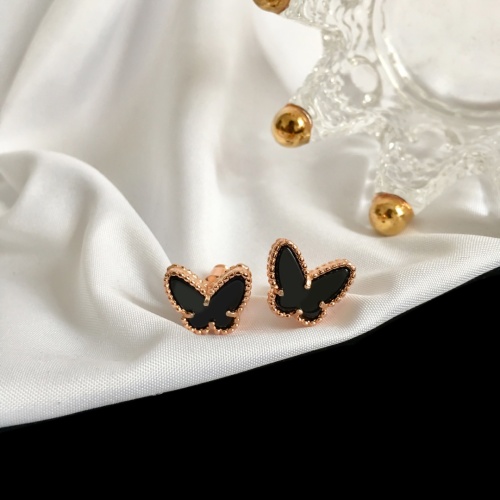 Van Cleef &amp; Arpels Earrings For Women #1239142 $25.00 USD, Wholesale Replica Van Cleef &amp; Arpels Earrings