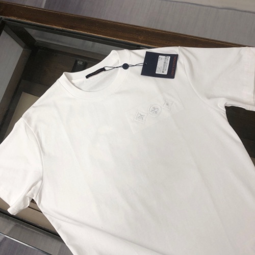 Replica Louis Vuitton LV T-Shirts Short Sleeved For Unisex #1239249 $41.00 USD for Wholesale