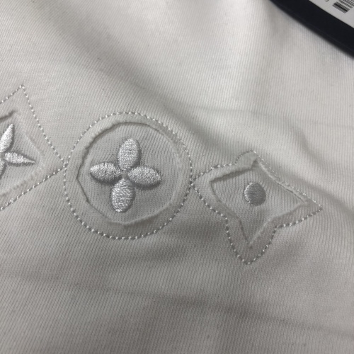 Replica Louis Vuitton LV T-Shirts Short Sleeved For Unisex #1239249 $41.00 USD for Wholesale