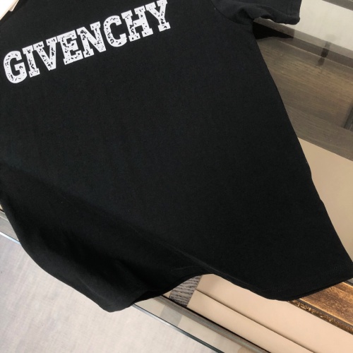 Replica Givenchy T-Shirts Short Sleeved For Unisex #1239265 $41.00 USD for Wholesale