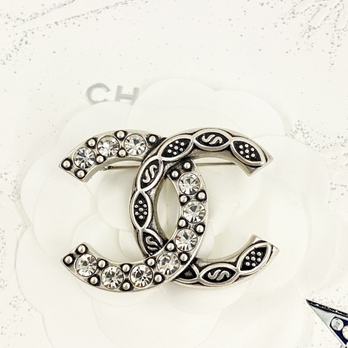 Chanel Brooches For Women #1239875 $32.00 USD, Wholesale Replica Chanel Brooches