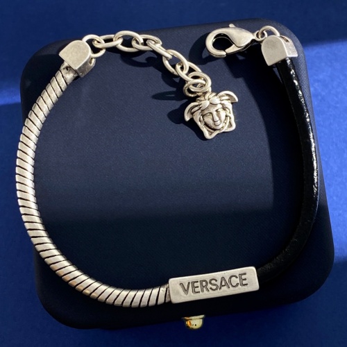 Versace Bracelets #1240320 $29.00 USD, Wholesale Replica Versace Bracelets