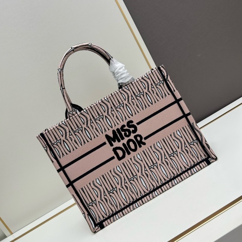 Christian Dior AAA Quality Tote-Handbags For Women #1241143 $96.00 USD, Wholesale Replica Christian Dior AAA Handbags