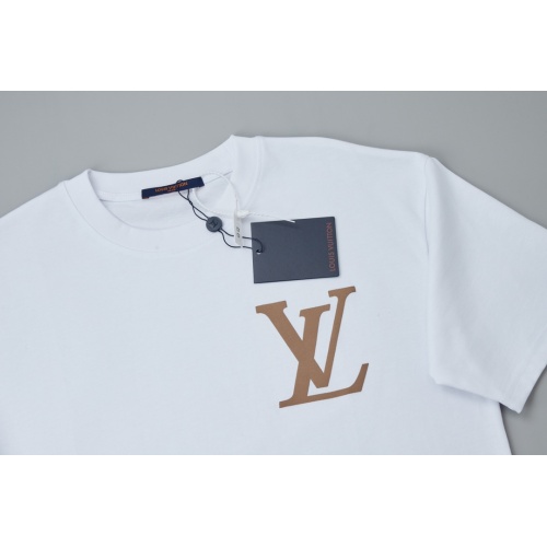 Replica Louis Vuitton LV T-Shirts Short Sleeved For Unisex #1241901 $45.00 USD for Wholesale