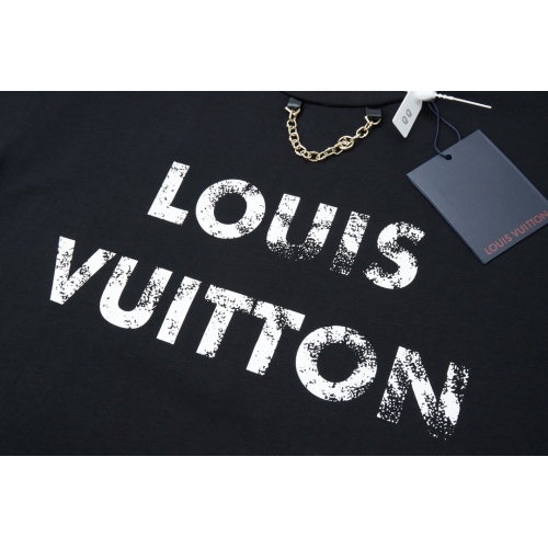 Replica Louis Vuitton LV T-Shirts Short Sleeved For Unisex #1241904 $45.00 USD for Wholesale