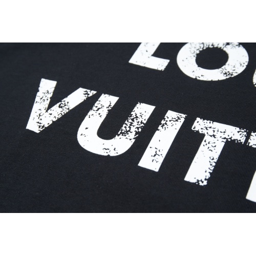 Replica Louis Vuitton LV T-Shirts Short Sleeved For Unisex #1241904 $45.00 USD for Wholesale