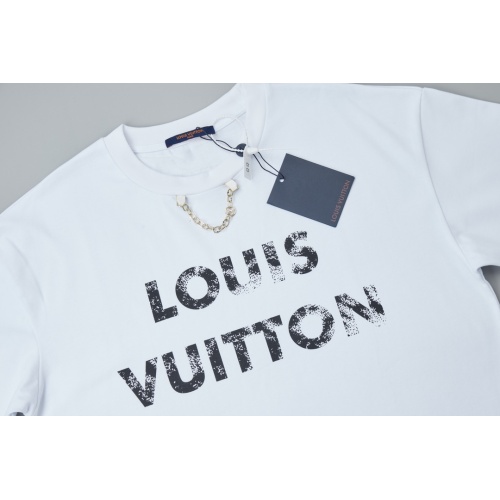 Replica Louis Vuitton LV T-Shirts Short Sleeved For Unisex #1241905 $45.00 USD for Wholesale