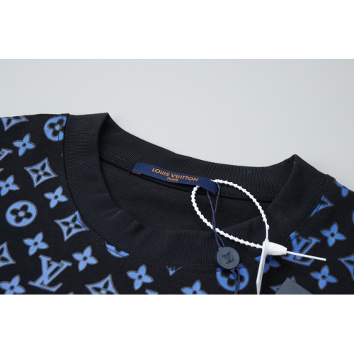 Replica Louis Vuitton LV T-Shirts Short Sleeved For Unisex #1241915 $48.00 USD for Wholesale