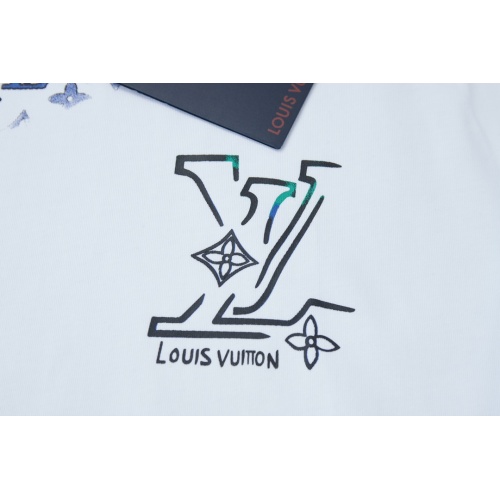 Replica Louis Vuitton LV T-Shirts Short Sleeved For Unisex #1241916 $48.00 USD for Wholesale