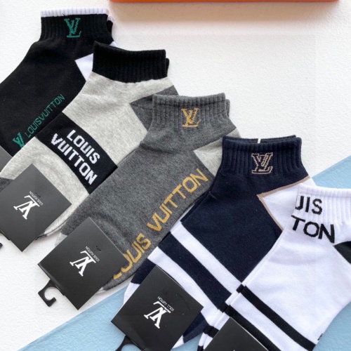 Replica Louis Vuitton LV Socks For Men #1242081 $27.00 USD for Wholesale