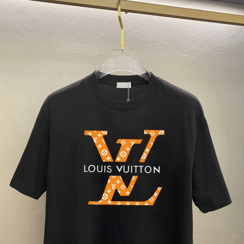 Replica Louis Vuitton LV T-Shirts Short Sleeved For Unisex #1242834 $25.00 USD for Wholesale