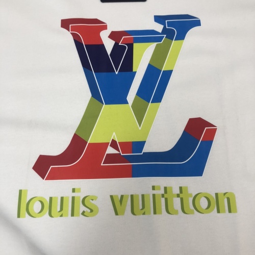 Replica Louis Vuitton LV T-Shirts Short Sleeved For Unisex #1244130 $41.00 USD for Wholesale