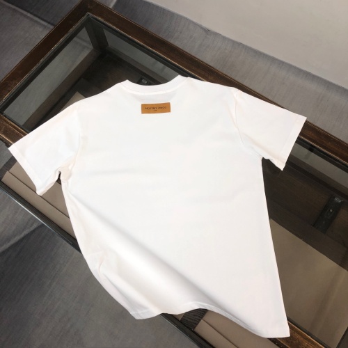 Replica Louis Vuitton LV T-Shirts Short Sleeved For Unisex #1244130 $41.00 USD for Wholesale