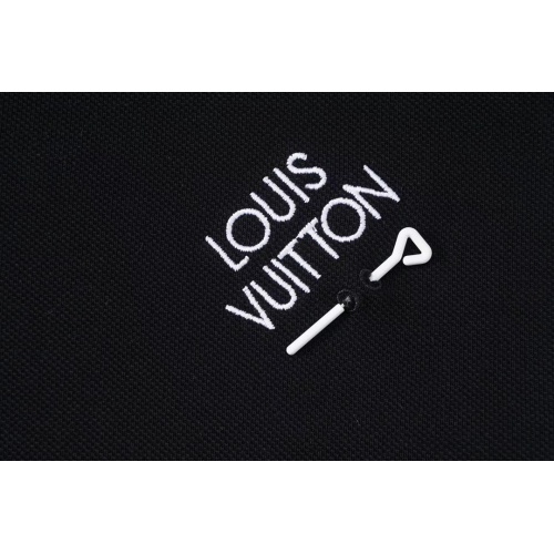 Replica Louis Vuitton LV T-Shirts Short Sleeved For Men #1244132 $45.00 USD for Wholesale