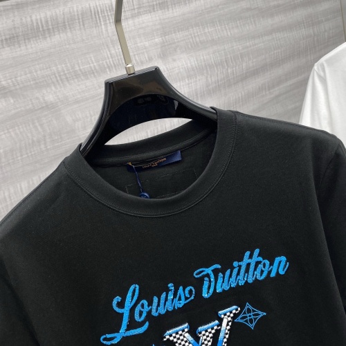 Replica Louis Vuitton LV T-Shirts Short Sleeved For Unisex #1244228 $64.00 USD for Wholesale