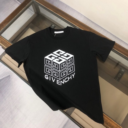 Givenchy T-Shirts Short Sleeved For Unisex #1244292 $41.00 USD, Wholesale Replica Givenchy T-Shirts