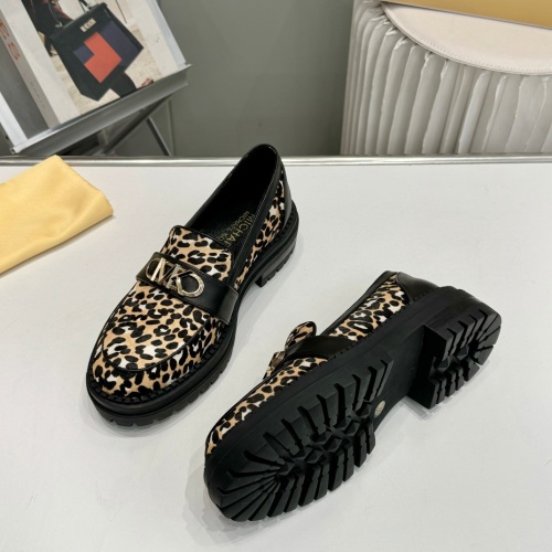 Replica Michael Kors Leather Shoes For Women #1245586 $96.00 USD for Wholesale