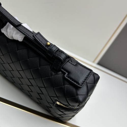 Replica Bottega Veneta BV AAA Quality Messenger Bags For Women #1247424 p.15949.40 RUB for Wholesale