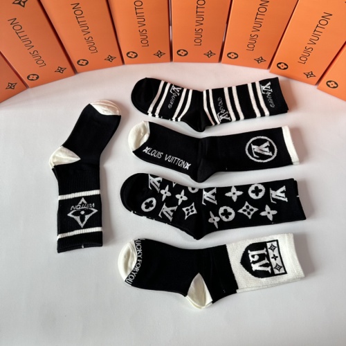 Replica Louis Vuitton LV Socks #1249616 $29.00 USD for Wholesale