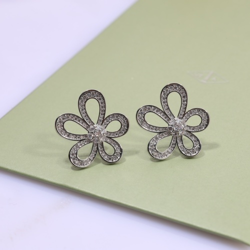 Replica Van Cleef & Arpels Earrings For Women #1251929 $32.00 USD for Wholesale