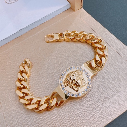 Versace Bracelets #1252166 $52.00 USD, Wholesale Replica Versace Bracelets