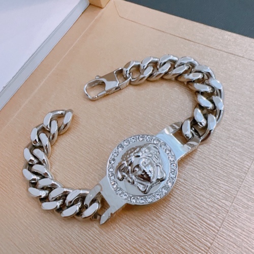 Versace Bracelets #1252167 $52.00 USD, Wholesale Replica Versace Bracelets